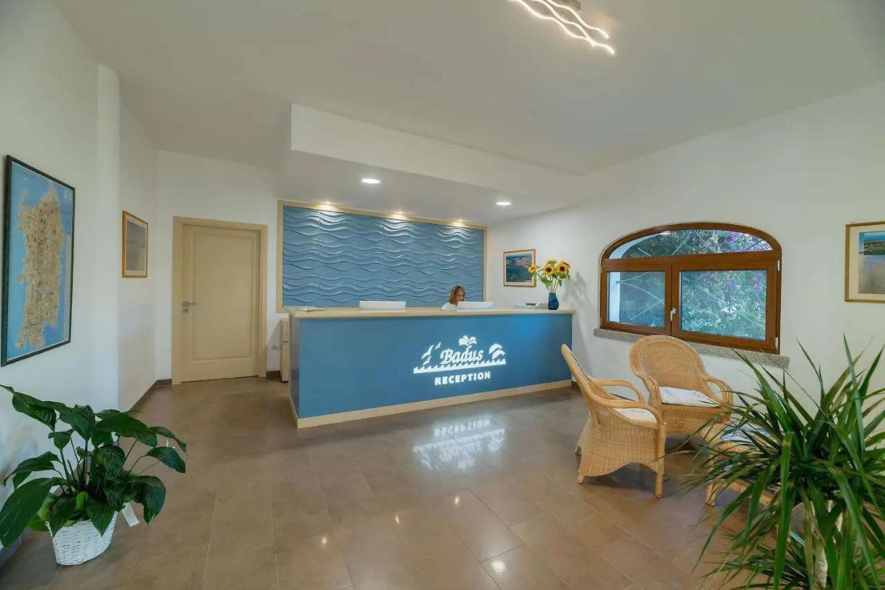 アパート The Fantastic Residenza Badus Studio Sleeps 2 Num0829 バデージ イタリア