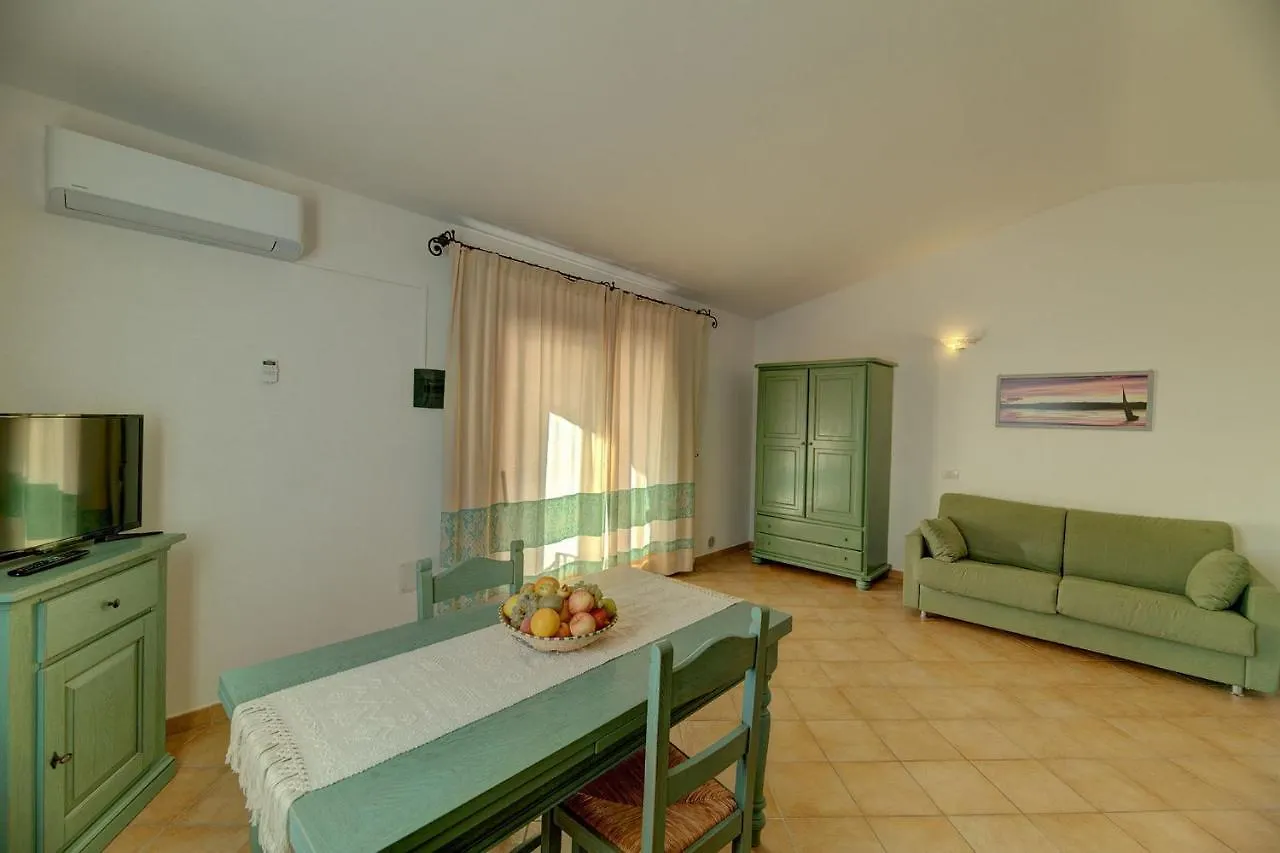 The Fantastic Residenza Badus Studio Sleeps 2 Num0829 バデージ