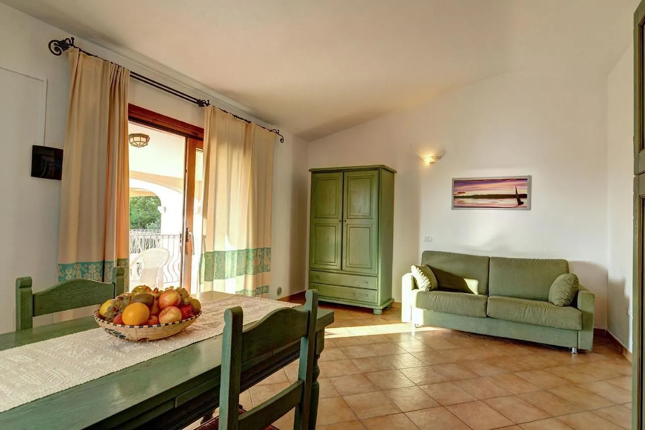 The Fantastic Residenza Badus Studio Sleeps 2 Num0829 バデージ アパート